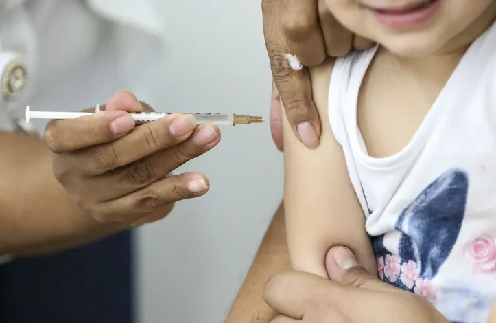 Mesmo após confirmação de sarampo no Paraguai, MS segue sem casos e reforça bloqueio com vacinação e vigilância ativa. Mesmo após confirmação de sarampo no Paraguai, MS segue sem casos e reforça bloqueio com vacinação e vigilância ativa.