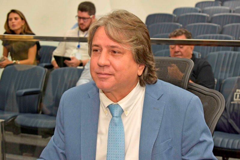 O deputado estadual Pedro Caravina (PSDB)  defende“Prisão perpétua”,  após morte de Emanuelly. O deputado estadual Pedro Caravina (PSDB)  defende“Prisão perpétua”,  após morte de Emanuelly.