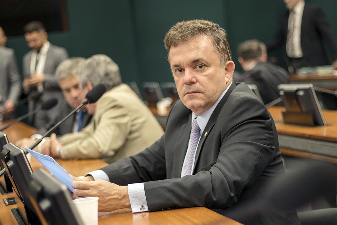 O PT espera entregar cargos e garantir filiação de Trad até a próxima semana, diz Vander. O PT espera entregar cargos e garantir filiação de Trad até a próxima semana, diz Vander.