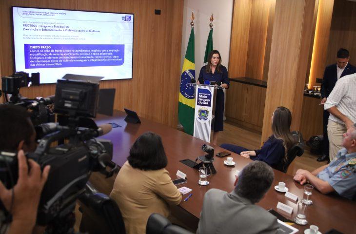 ‘Por elas, proteção de todos os lados’ marca integração das ações do Programa Protege no Estado. ‘Por elas, proteção de todos os lados’ marca integração das ações do Programa Protege no Estado.