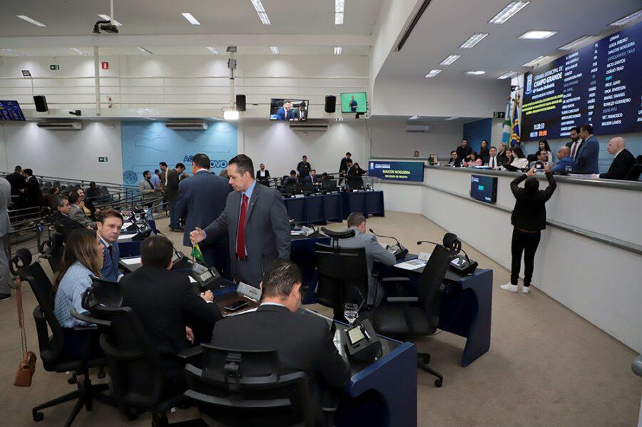 Projetos voltados à valorização da juventude são aprovados pelos vereadores.