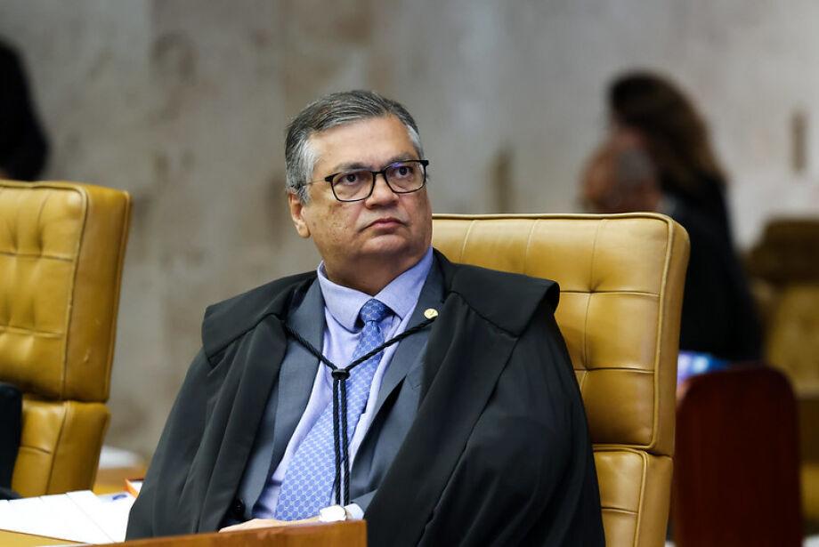 Sem citar Magnitsky, Ministro do STF  Dino decide que leis estrangeiras não valem automaticamente no Brasil. Sem citar Magnitsky, Ministro do STF  Dino decide que leis estrangeiras não valem automaticamente no Brasil.