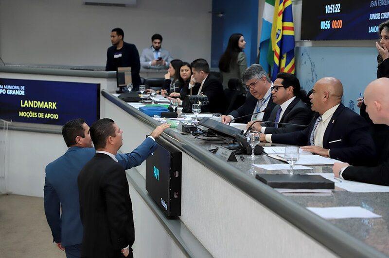 Vereadores votam três projetos na sessão de quinta-feira.