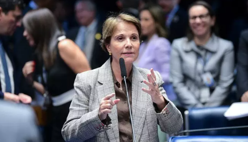 A Senadora Tereza Cristina deve aguardar CCJ para decidir voto, sobre PEC da Blindagem. A Senadora Tereza Cristina deve aguardar CCJ para decidir voto, sobre PEC da Blindagem.