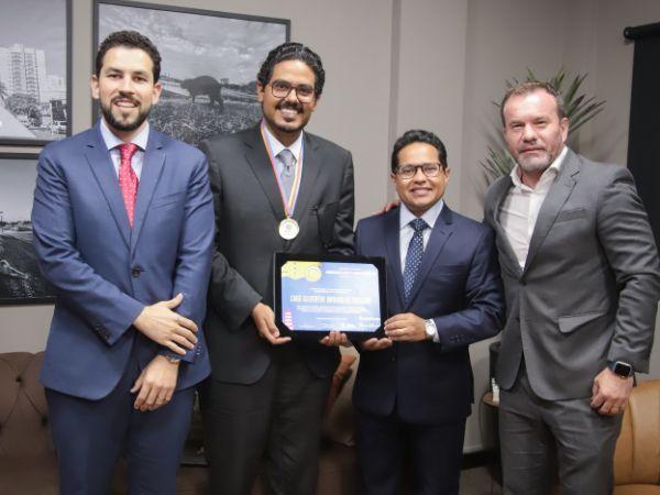 Advogado com atuação em diversas áreas é homenageado com Medalha “Nelson Trad”