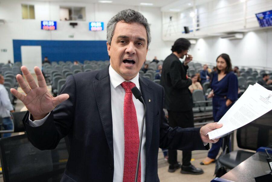 Landmark cobra explicações após denúncias de desvios de R$ 156 milhões na saúde.