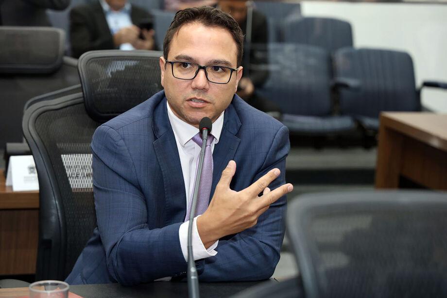 O Deputado Estadual  Pedrossian Neto deve deixar PSD por falta de chapa competitiva para 2026. O Deputado Estadual  Pedrossian Neto deve deixar PSD por falta de chapa competitiva para 2026.