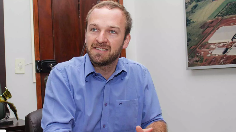 Prefeito Henrique Budke (PSDB) afastado após escândalo de corrupção em Terenos tem pedido de liberdade negado. Prefeito Henrique Budke (PSDB) afastado após escândalo de corrupção em Terenos tem pedido de liberdade negado.