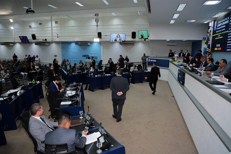 Vereadores aprovam criação de Frente Parlamentar em Defesa da População em Situação de Rua e abertura de crédito suplementar.