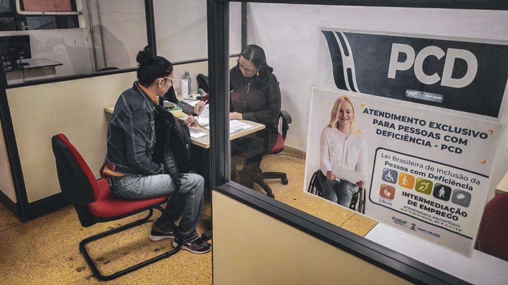 Funsat divulga 1.463 vagas de emprego em 155 profissões nesta quinta-feira.