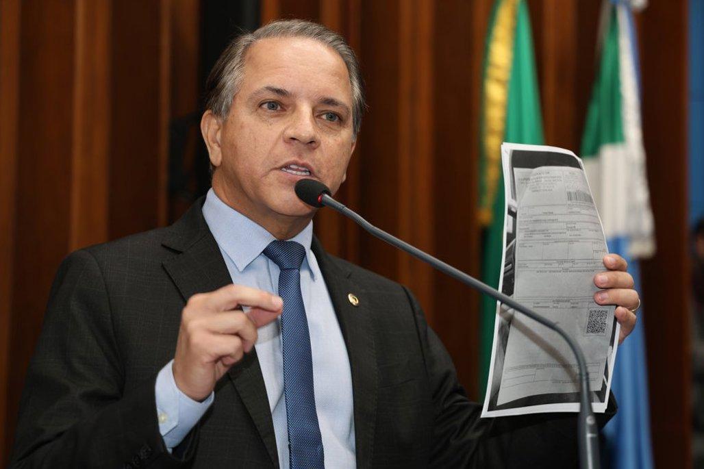 Coronel David lamenta destruição de fazenda em Caarapó e pede investigação. Coronel David lamenta destruição de fazenda em Caarapó e pede investigação.