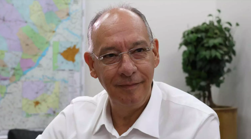 Ex-secretário Hélio Peluffo deixa PSDB e se filia ao PP-MS neste sábado. Ex-secretário Hélio Peluffo deixa PSDB e se filia ao PP-MS neste sábado.