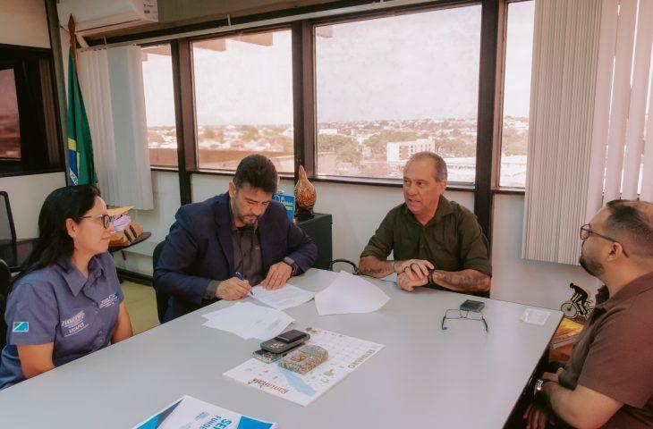 Fundesporte firma parceria com faculdade para oferecer atendimento psicológico gratuito a atletas. Fundesporte firma parceria com faculdade para oferecer atendimento psicológico gratuito a atletas.