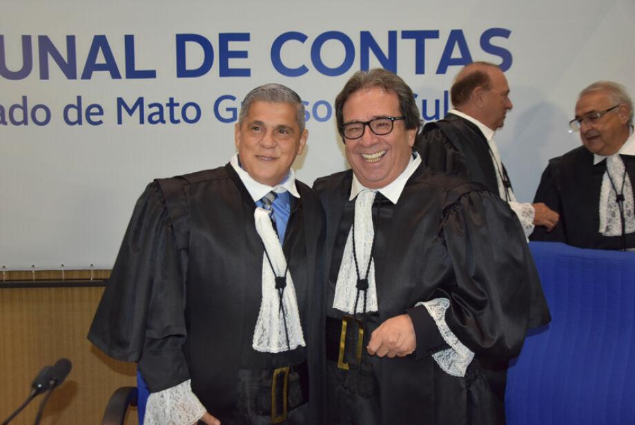 STJ desmembra ação penal e mantém julgamento de conselheiros do TCE-MS na Corte Especial. STJ desmembra ação penal e mantém julgamento de conselheiros do TCE-MS na Corte Especial.