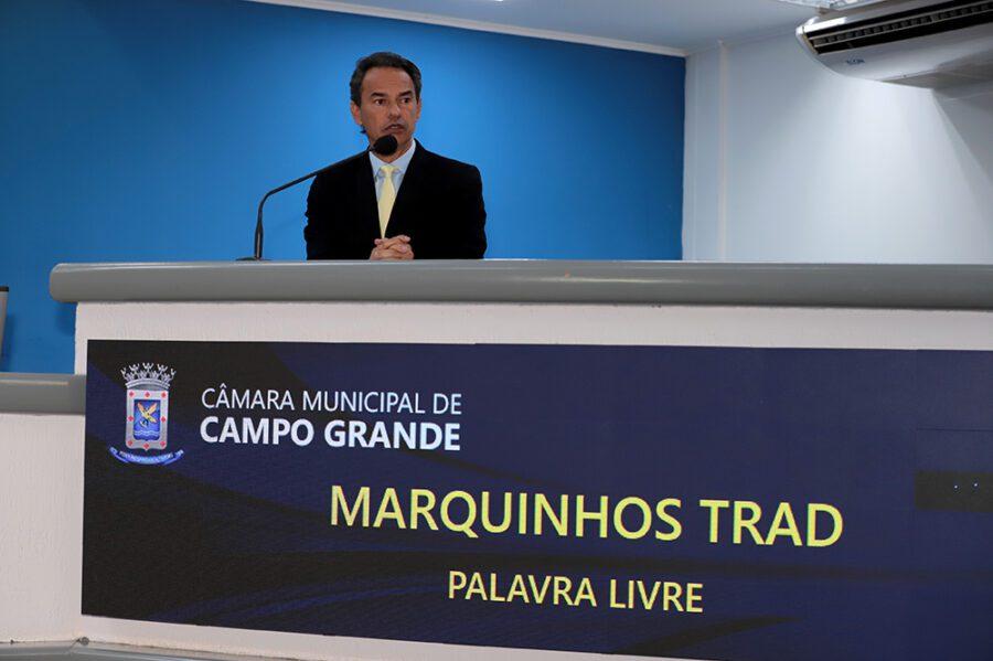 Vereador Marquinhos Trad questiona descumprimento de lei sancionada pela prefeita e que previa economia aos cofres públicos. Vereador Marquinhos Trad questiona descumprimento de lei sancionada pela prefeita e que previa economia aos cofres públicos.