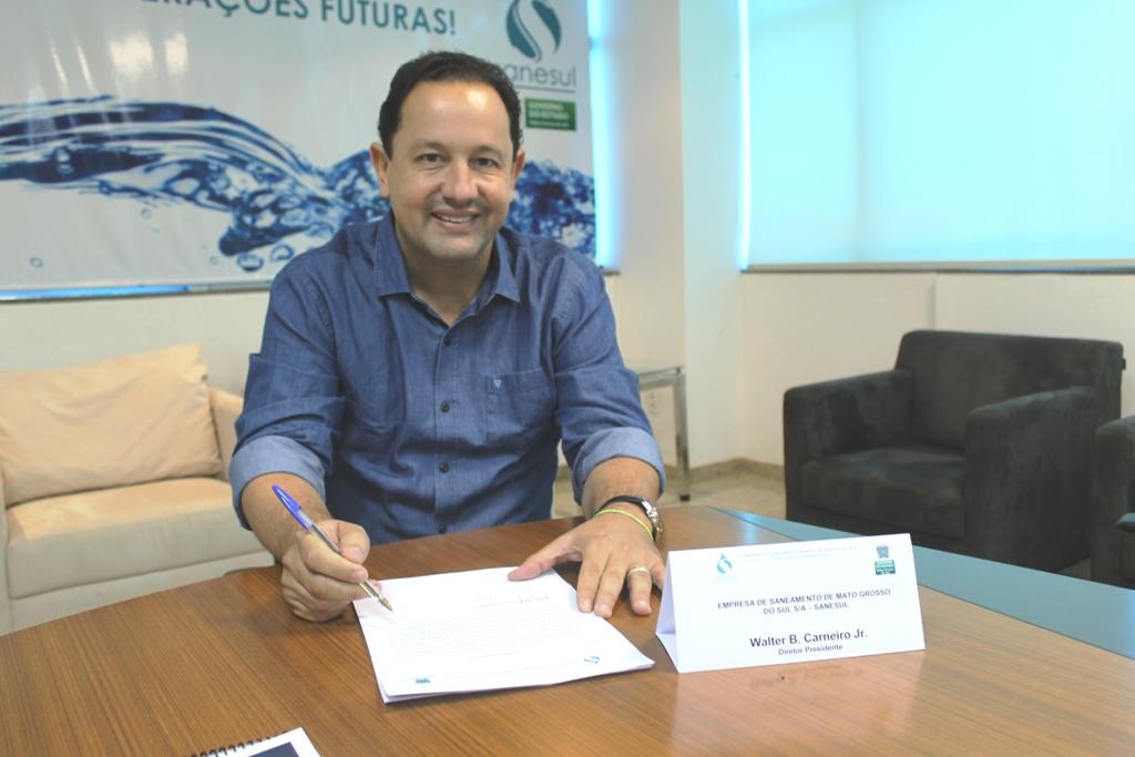 Walter Carneiro é o novo chefe da Casa Civil em Mato Grosso do Sul. Walter Carneiro é o novo chefe da Casa Civil em Mato Grosso do Sul.