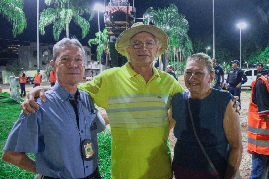 Rede Limpa retira 15 mil metros de fios irregulares no Centro de Campo Grande.