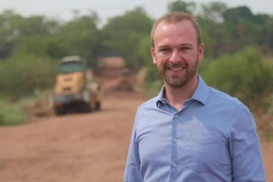 A Justiça de Mato Grosso do Sul bloqueia R$ 10 milhões de prefeito e envolvidos nas fraudes em licitações de Terenos.