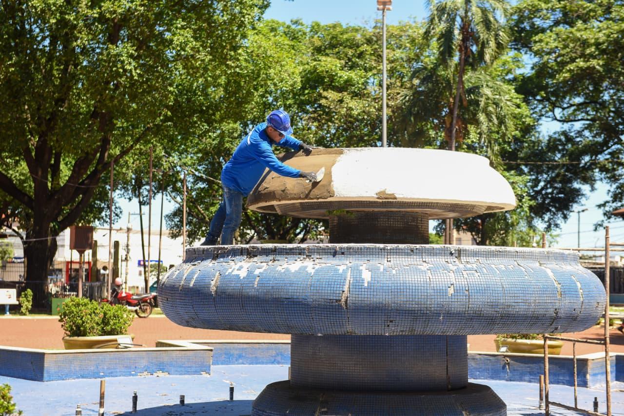 A Prefeita Adriane Lopes entrega revitalização do Chafariz, símbolo da Praça Ary Coelho