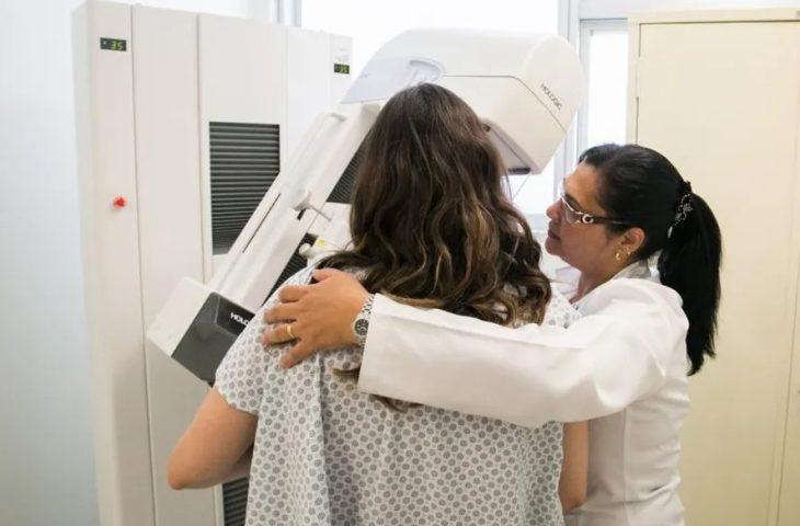 Além do Outubro Rosa: MS amplia estrutura de mamografia e fortalece acesso ao diagnóstico precoce.