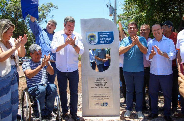Com mais de R$ 11 milhões em investimentos do Governo, distrito de Dourados recebe pavimentação e drenagem.