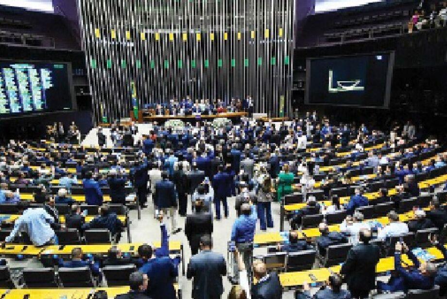 Corrida ao Senado no Estado de Mato Grosso do Sul continua com quatro pré-candidatos embolados.