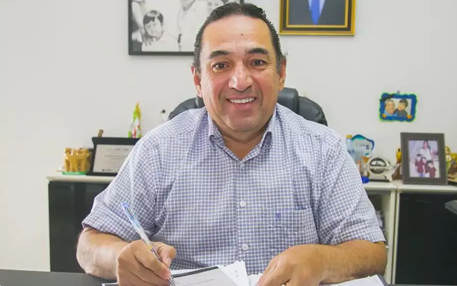 Ex-prefeito é condenado por empregar irmão e cunhada em Corumbá.