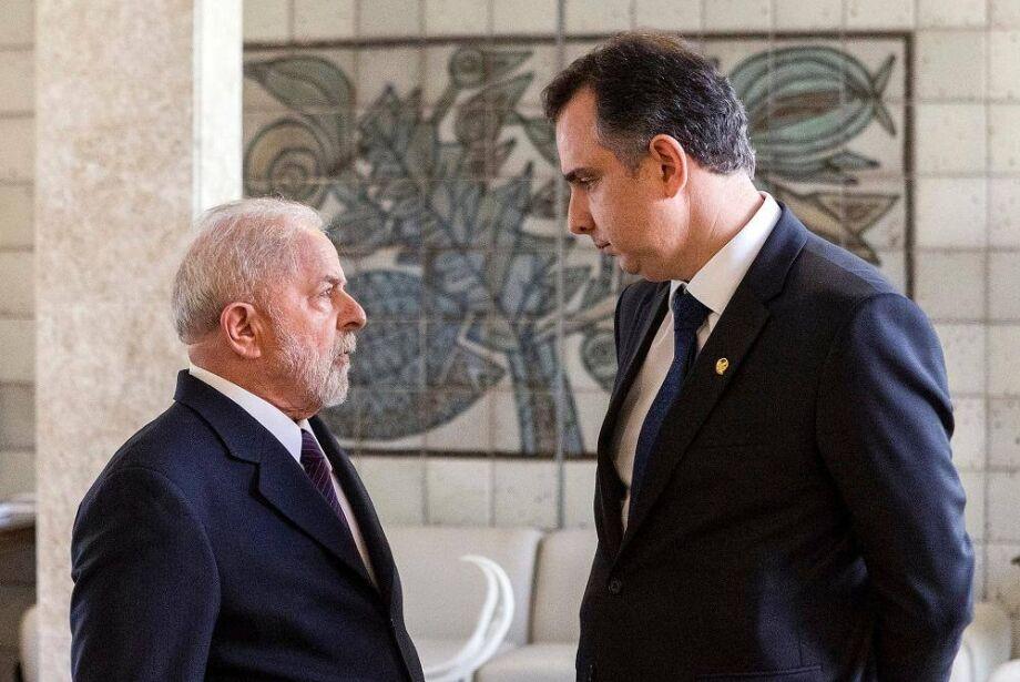 Pacheco confirma intenção de recusar pedido de Lula para disputa do governo de MG.