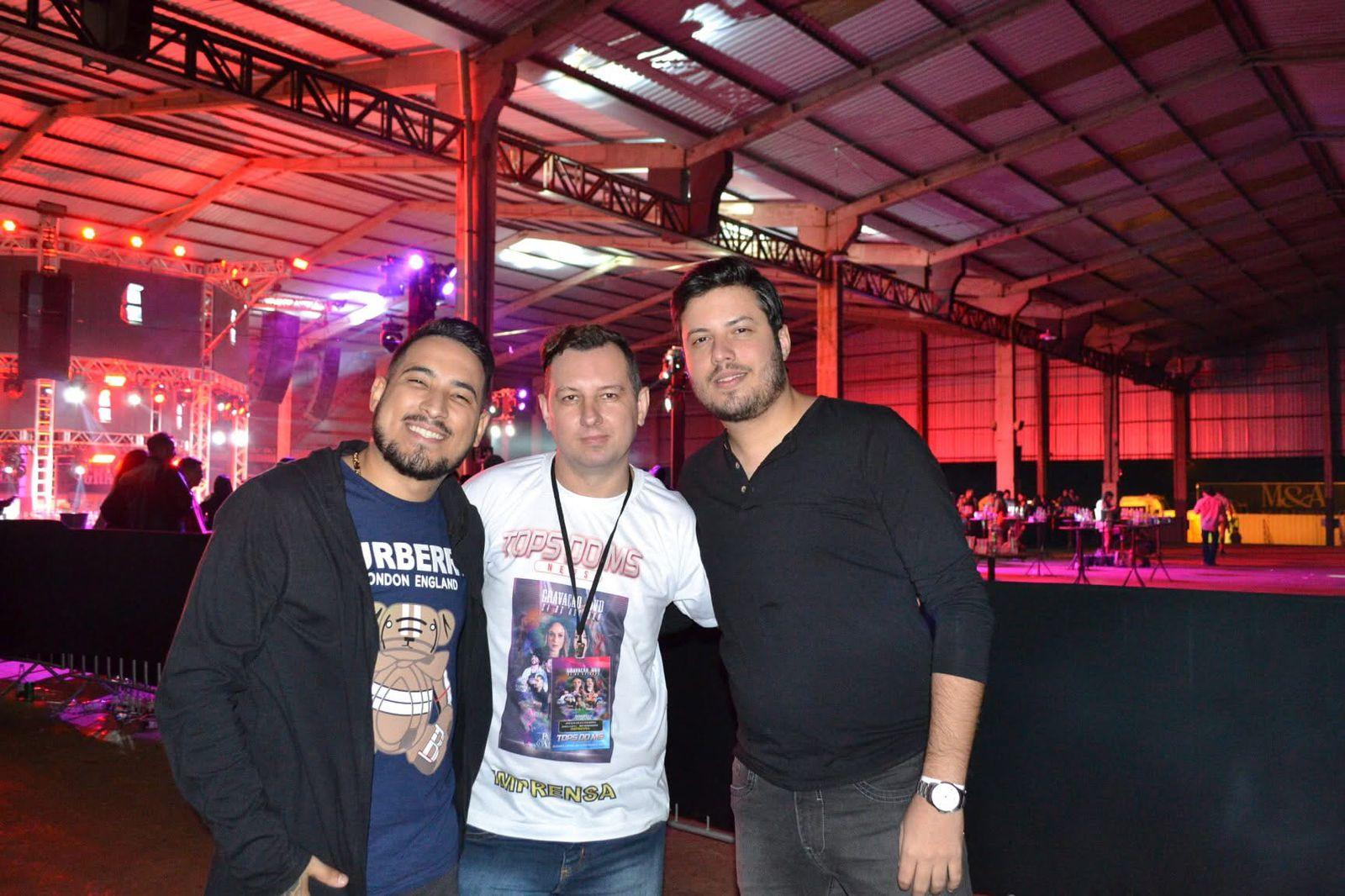 Revista Tops do MS: Do Tereré ao Palco das Grandes Baladas, comemora 11 anos dia 17 de Janeiro de 2026 na Boate do Rádio clube cidade.
