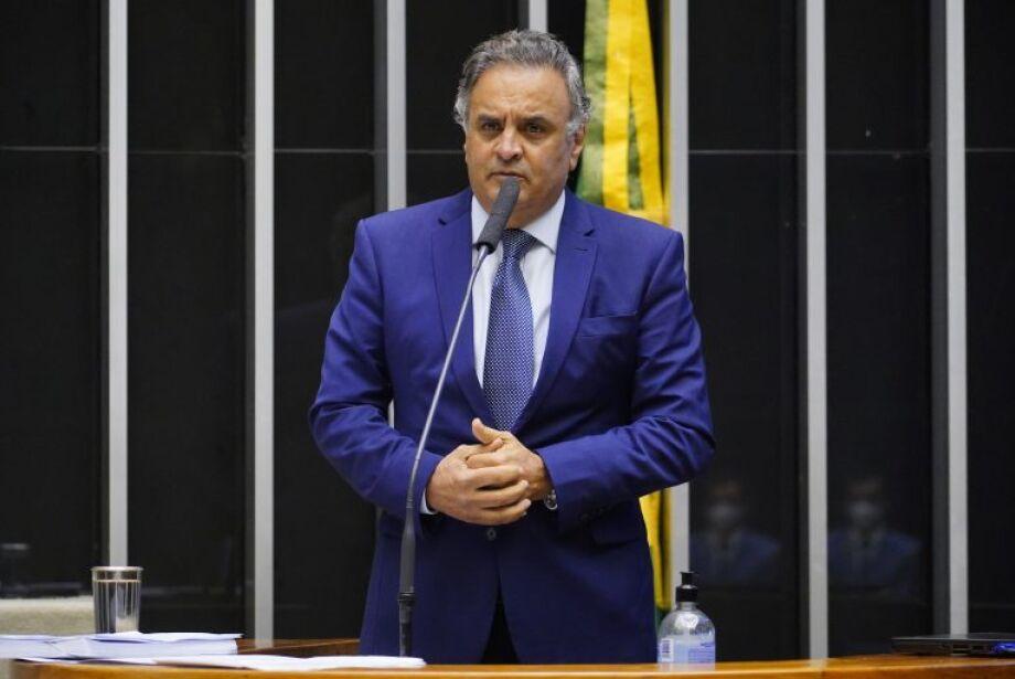 Deputado federal Aécio Neves confirma permanência dos 3 deputados federais de MS no PSDB.