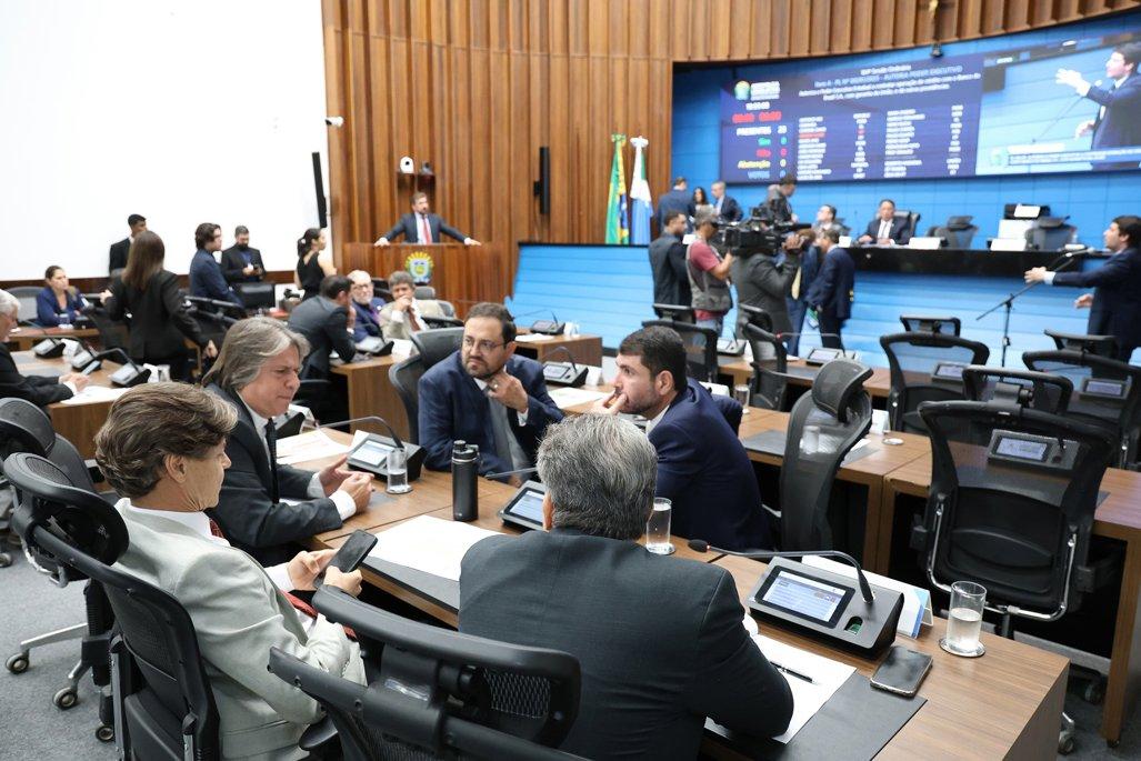 Deputados devem votar projeto que obriga seguradoras a comunicar recusa de propostas.