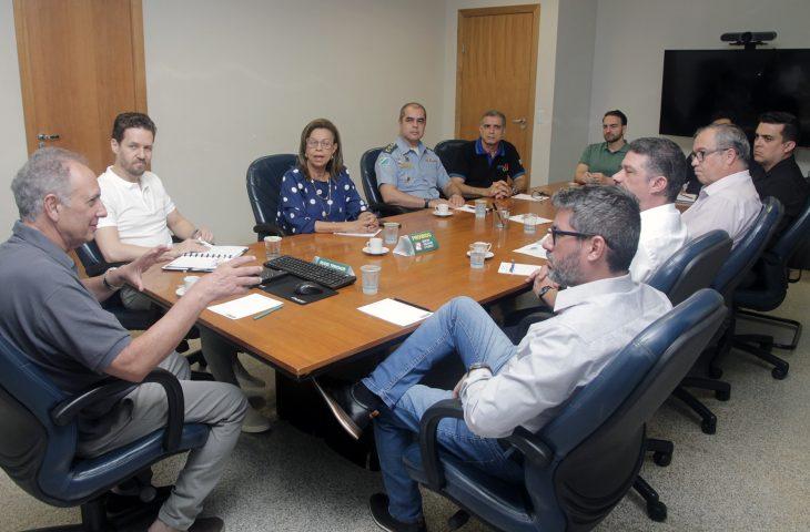 Detran e Cetran alinham implementação da nova CNH e mudanças na legislação de ciclomotores.