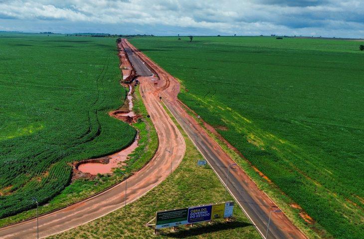 Em Juti e Amambai, Governo de MS lança obra da MS-289 e entrega obras de educação e infrastrutura.