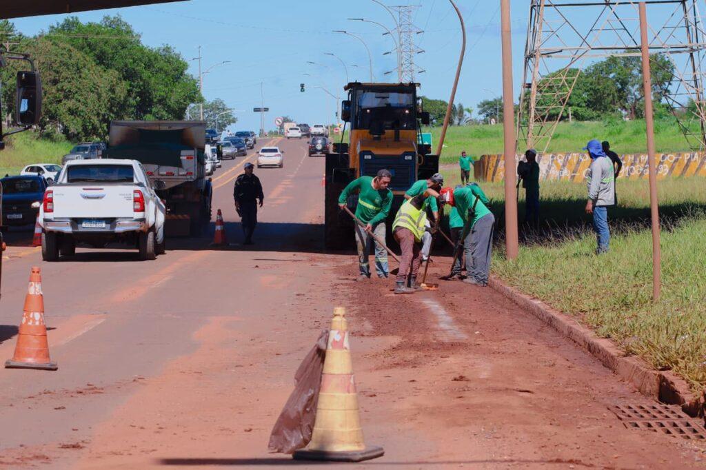 PrefCG mobiliza frentes de trabalho após chuva intensa.