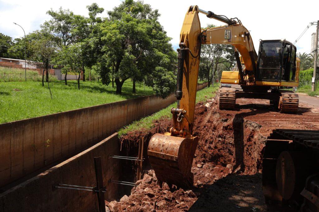 PrefCG mobiliza frentes de trabalho após chuva intensa.