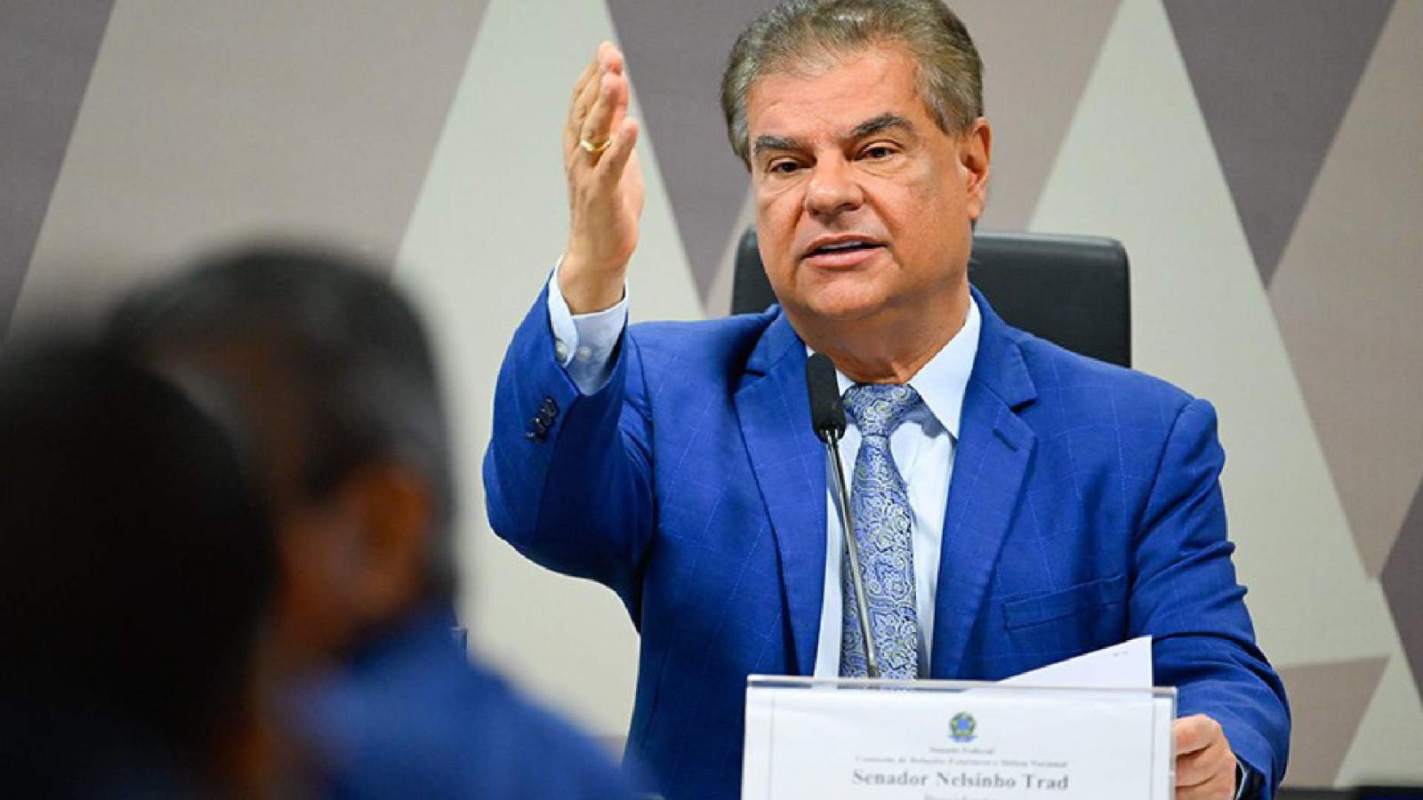 Brasil tem que agir com responsabilidade, avalia o Senador Nelsinho Trad sobre nova taxação de Donald Trump.