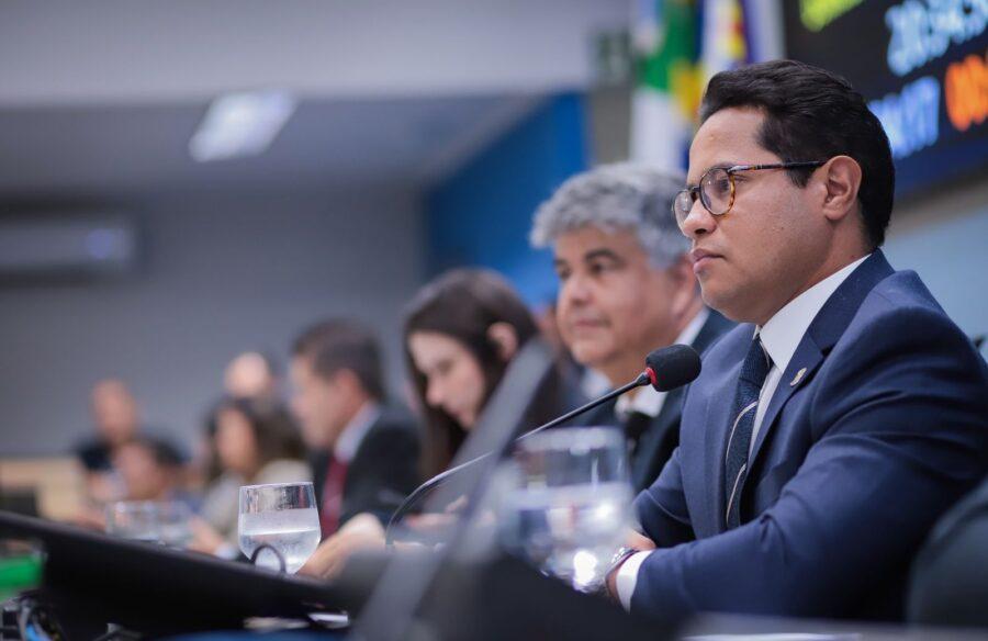 Câmara aprova projeto que suspende decreto da taxa de lixo no IPTU na Capital.