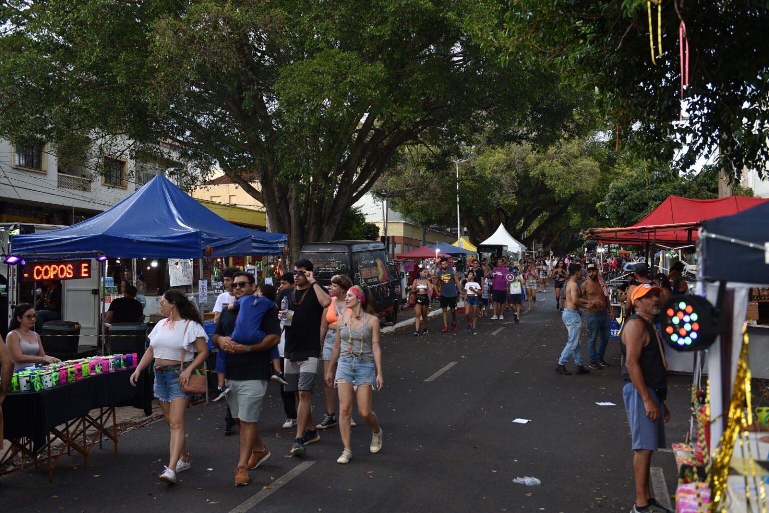 Carnaval 2026: prefeitura abre seleção para ambulantes na Esplanada.