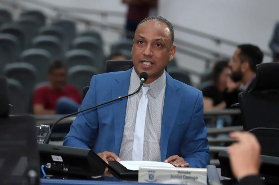 Vereador Junior Coringa defende justiça tributária e vota contra aumento do IPTU para 2026.