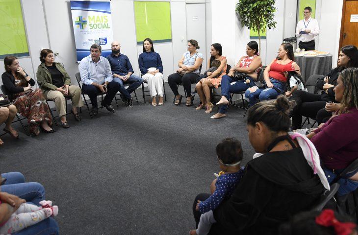 Criança na Creche: programa que paga cuidador para mães “solo” irem trabalhar abre pré-cadastro online.