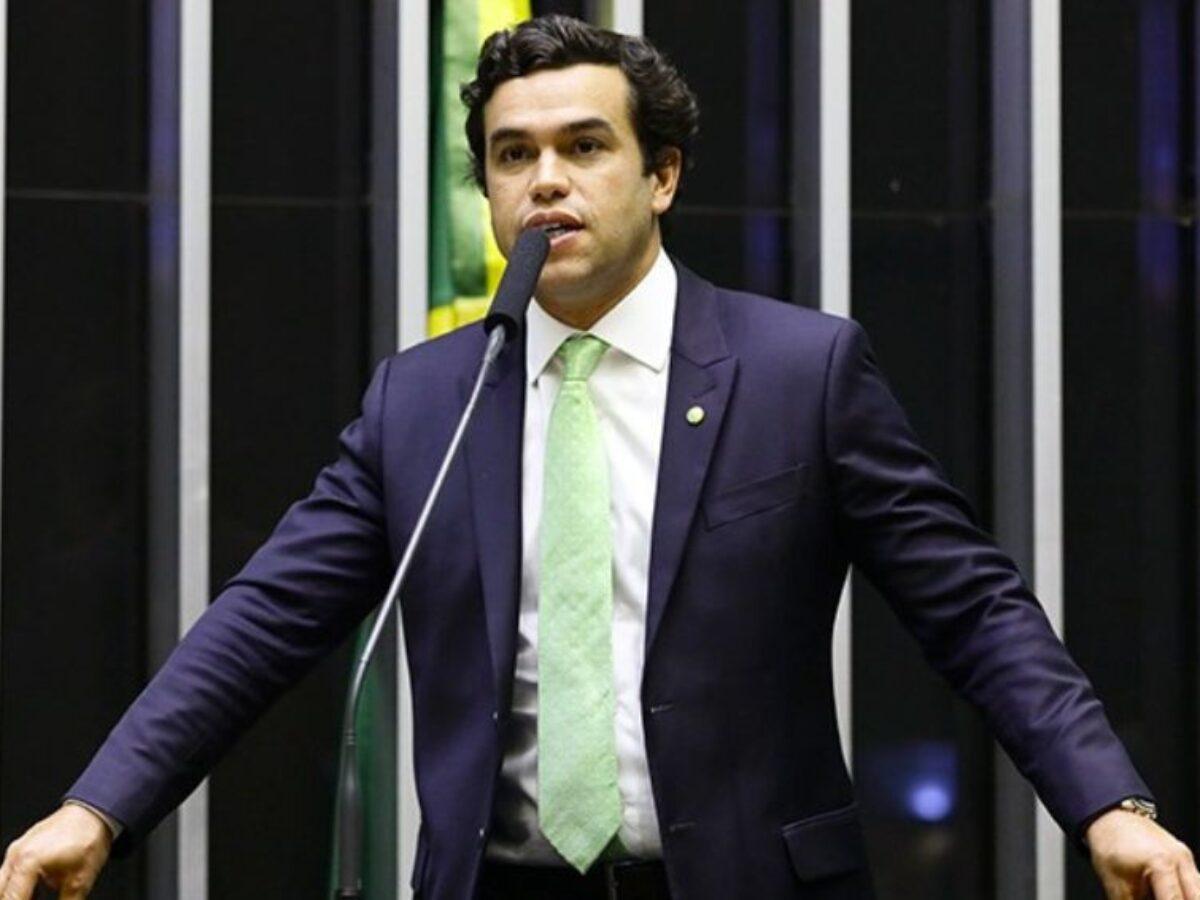O deputado federal Beto Pereira reassume presidência estadual do PSDB.