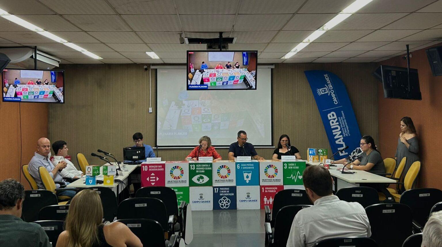 Planurb realiza audiência sobre novo residencial no Jardim dos Estados.